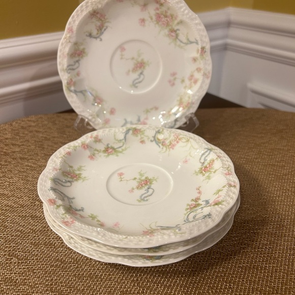 4-Pc Haviland & Co. Saucer Plates, The Princess Pink Flowers Blue Scrolls - Picture 3 of 10